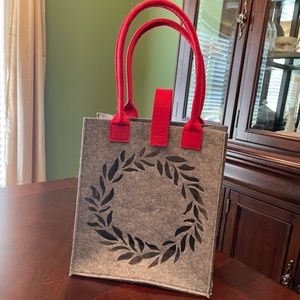 NWOT Wreath Tote